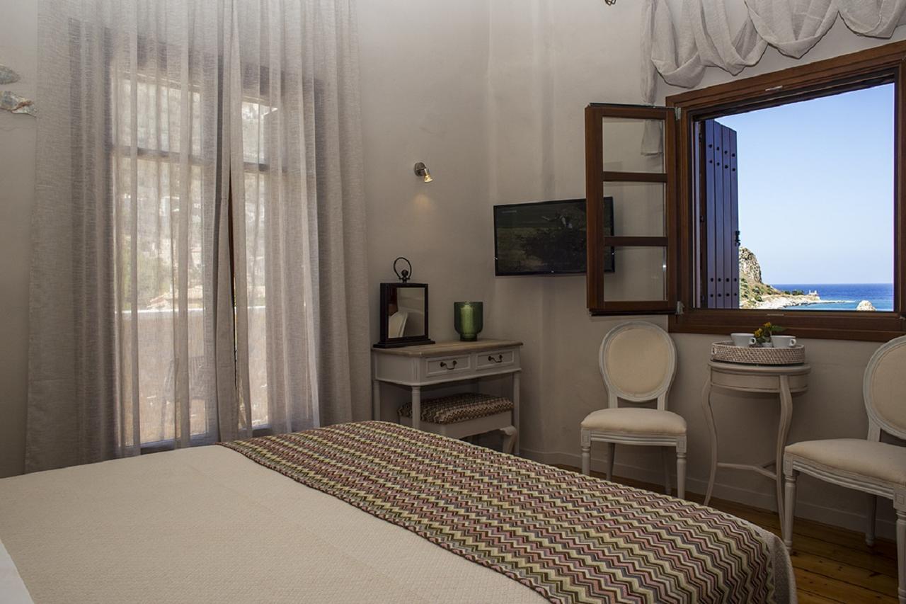 Limeni Inn Boutique Hotel Adults Only 12Plus Екстериор снимка